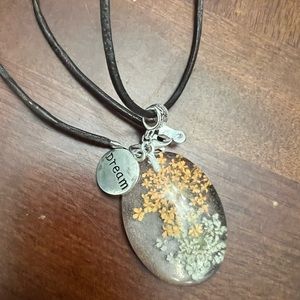 Resin pendant necklace with flowers